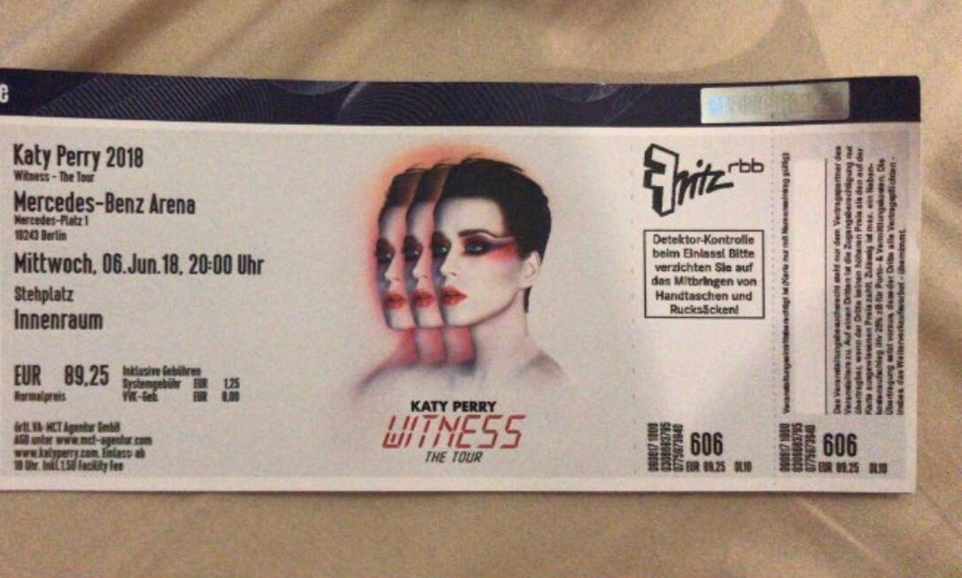guccilwt28's tweet photo. Iβm selling a ticket for the katy Perry concert in Berlin(6.6.18)if youβre interested pls Dm me! #KatyPerry #katyperrytour #WITNESSTHETOUR https://t.co/y8cHfQMcTT
