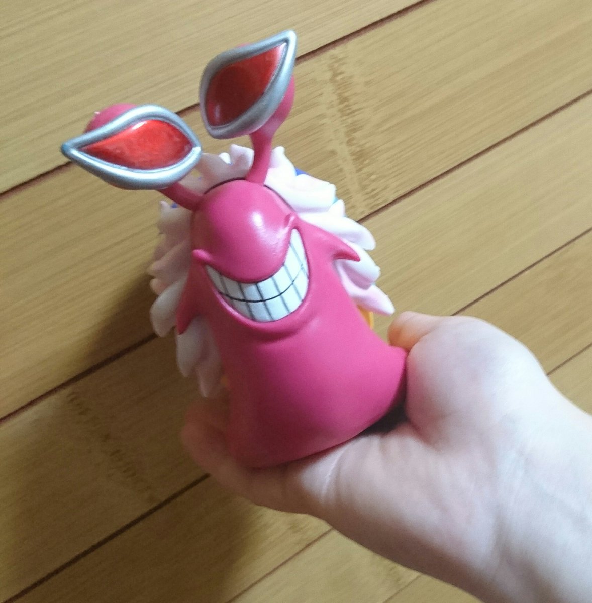ਊ ドフラミンゴクラスタに見て欲しいんだけど見てこれドフラミンゴさんのぶさ可愛な電伝虫 笑いながら撮影したのでブレた ਊ ドフラミンゴクラスタに見て欲しいんだけど見てこれドフラミンゴさんのぶさ可愛な電伝虫 笑いながら撮影したのでブレた
