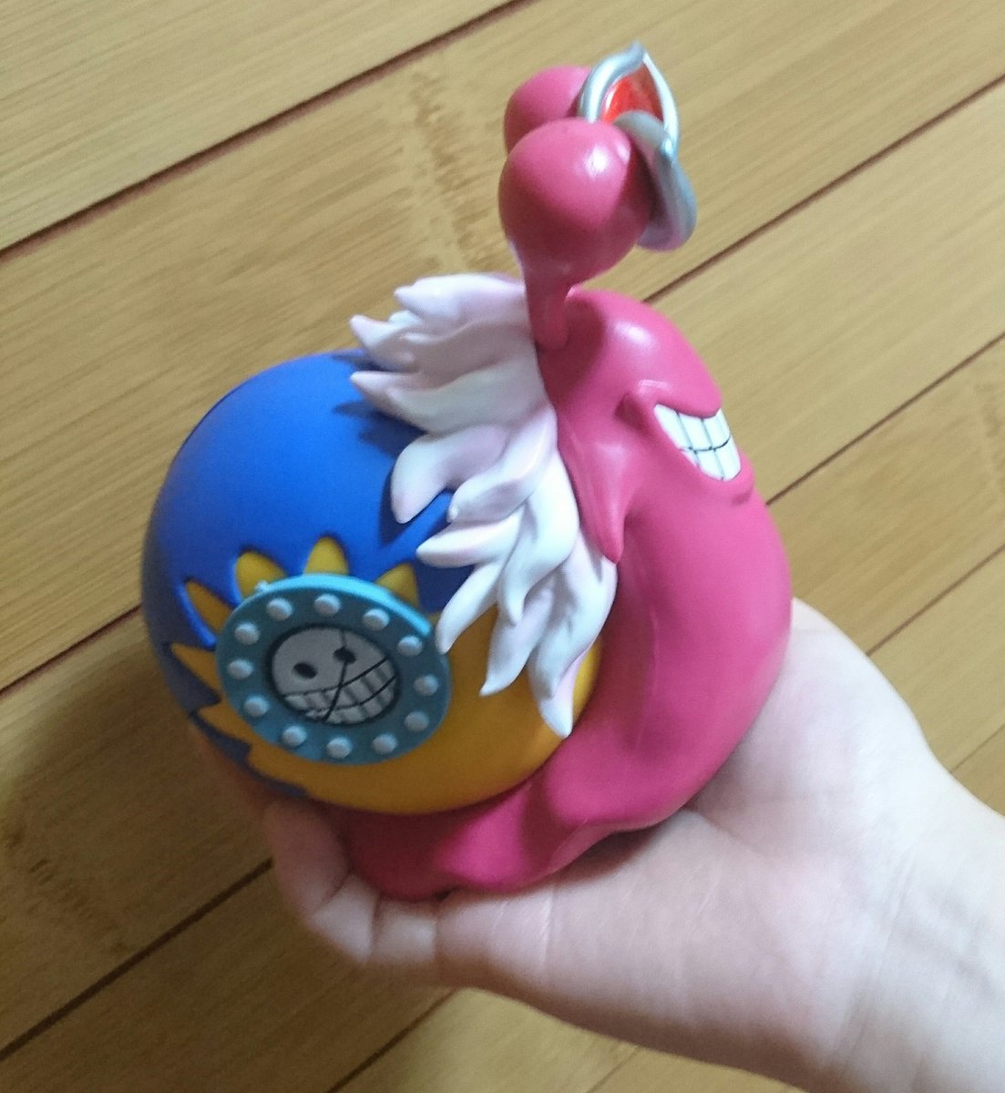 ਊ ドフラミンゴクラスタに見て欲しいんだけど見てこれドフラミンゴさんのぶさ可愛な電伝虫 笑いながら撮影したのでブレた ਊ ドフラミンゴクラスタに見て欲しいんだけど見てこれドフラミンゴさんのぶさ可愛な電伝虫 笑いながら撮影したのでブレた