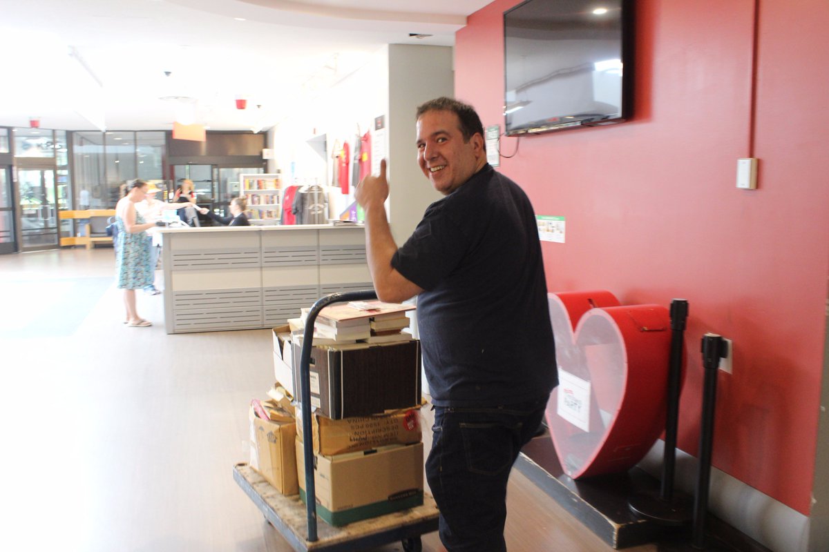 Variety_Ontario's tweet photo. Last Saturday, over 60 volunteers from @Rogers spent the day volunteering at Variety for this year's #GiveTogether Volunteer Day! Thank you for all your hard work around our facility and we hope you learned something new about accessibility and inclusivity! #AllAbilityFacility https://t.co/2XVwlxOQ1p