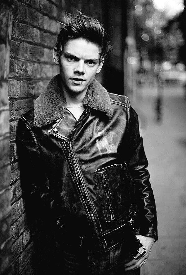 newtfitzell's tweet photo. truly thomas brodie gangster https://t.co/QjxvBuCYgH