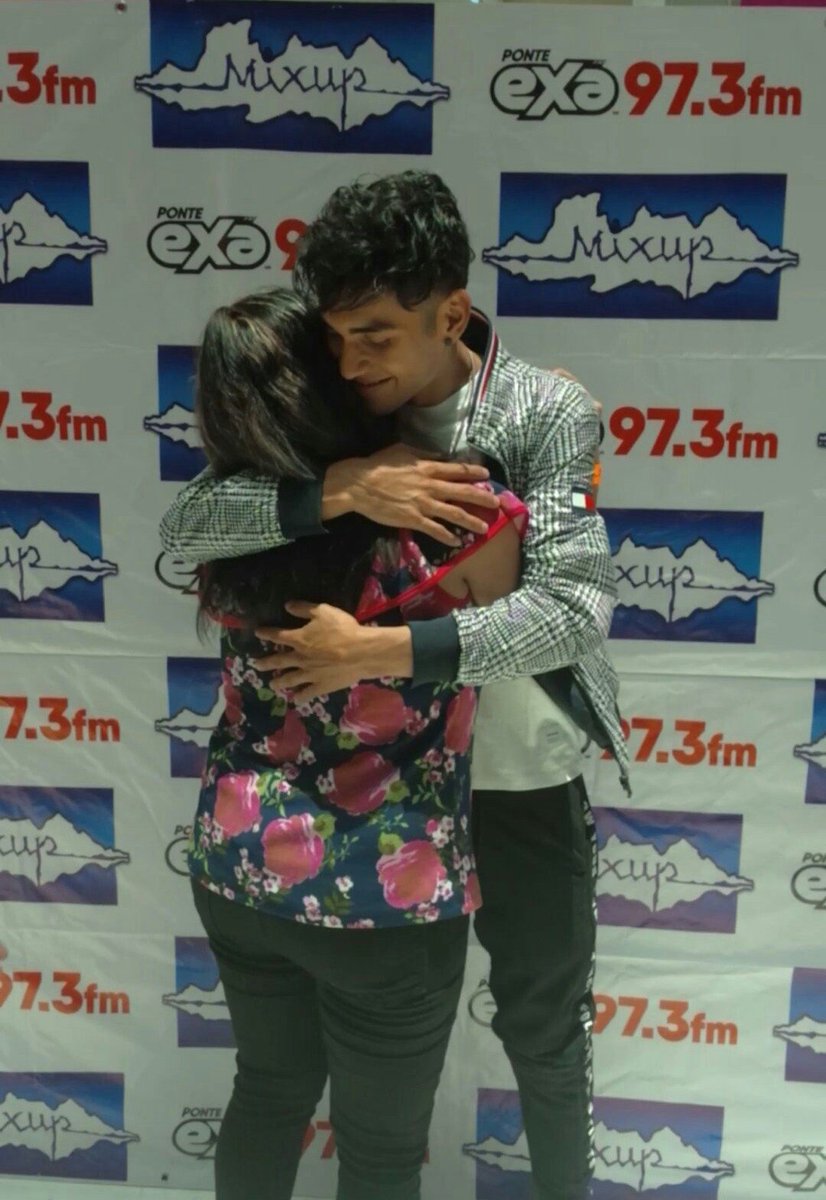 Gigry_coder's tweet image. Uno de los mejores sentimientos del mundo 🌍es cuando abrazas a la persona que quieres y el te abraza aún más fuerte ...😍
Gracias por ser tan lindo @soyalannavarro