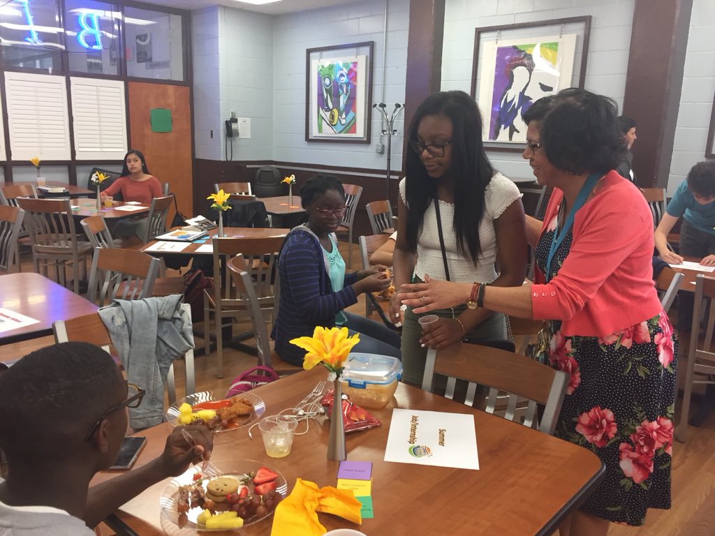 RPS_CCSS's tweet image. We are here with our Student Advisory Cabinet in the Bistro at Richmond Technical Center. We hold this event to give our students a voice in their educational journey. @JasonKamras @RPS_Schools