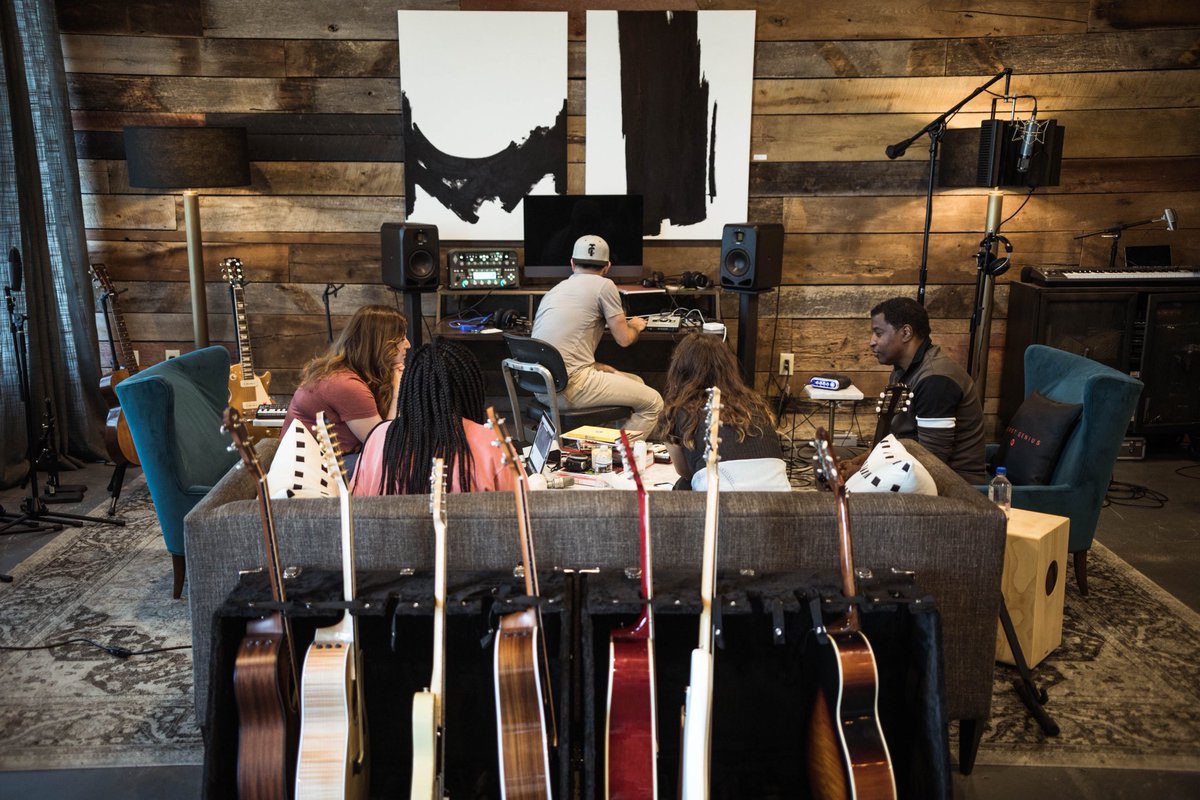 GVMusicGroup's tweet photo. #DiscoverySongCamp NASHVILLE:
Day One w/ @KennyEdmonds 

📍 Secret Genius Studios

📸 @danecollison https://t.co/WpFOVNGBGv