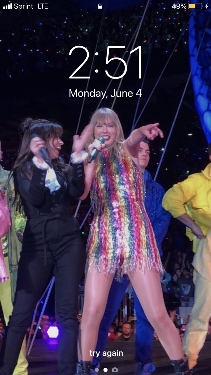 mernajajou's tweet image. My lock screen will forever be this until the day I die! Thanks for coming to my TED Talk! @taylorswift13 @taylornation13