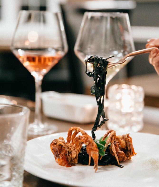 Dinner time at <a href="/firstandoak/">Steven</a> in #solvang. Experience our tasting menu!