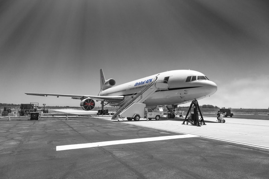 OrbitalATK's tweet photo. Beautiful photo of our #Stargazer L-1011 and the #Pegasus rocket taken by @NASA_EDGE. Our ferry flight has been moved one day to accommodate additional testing, launch date should remain June 14 from Kwajalein Atoll. @NASA_LSP #NASAICON https://t.co/2HzyA6g2cT