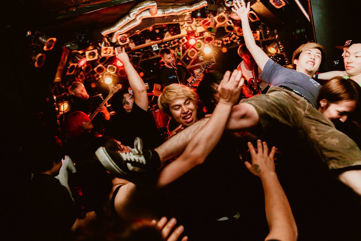 rnrtoursjp's tweet photo. The Human Project Japan Tour 2018 東北/北関東編は想像していた以上にクレイジーに盛り上がりました! 仙台は、 @satoken_answ 君が東北の海外メロディックリスナーの中心地にこれからも活動し続けてくれるはず。高崎は KEVIN&amp;SHO がローカルから底上げしてくれる気がする。 https://t.co/Bktwnp3BYT