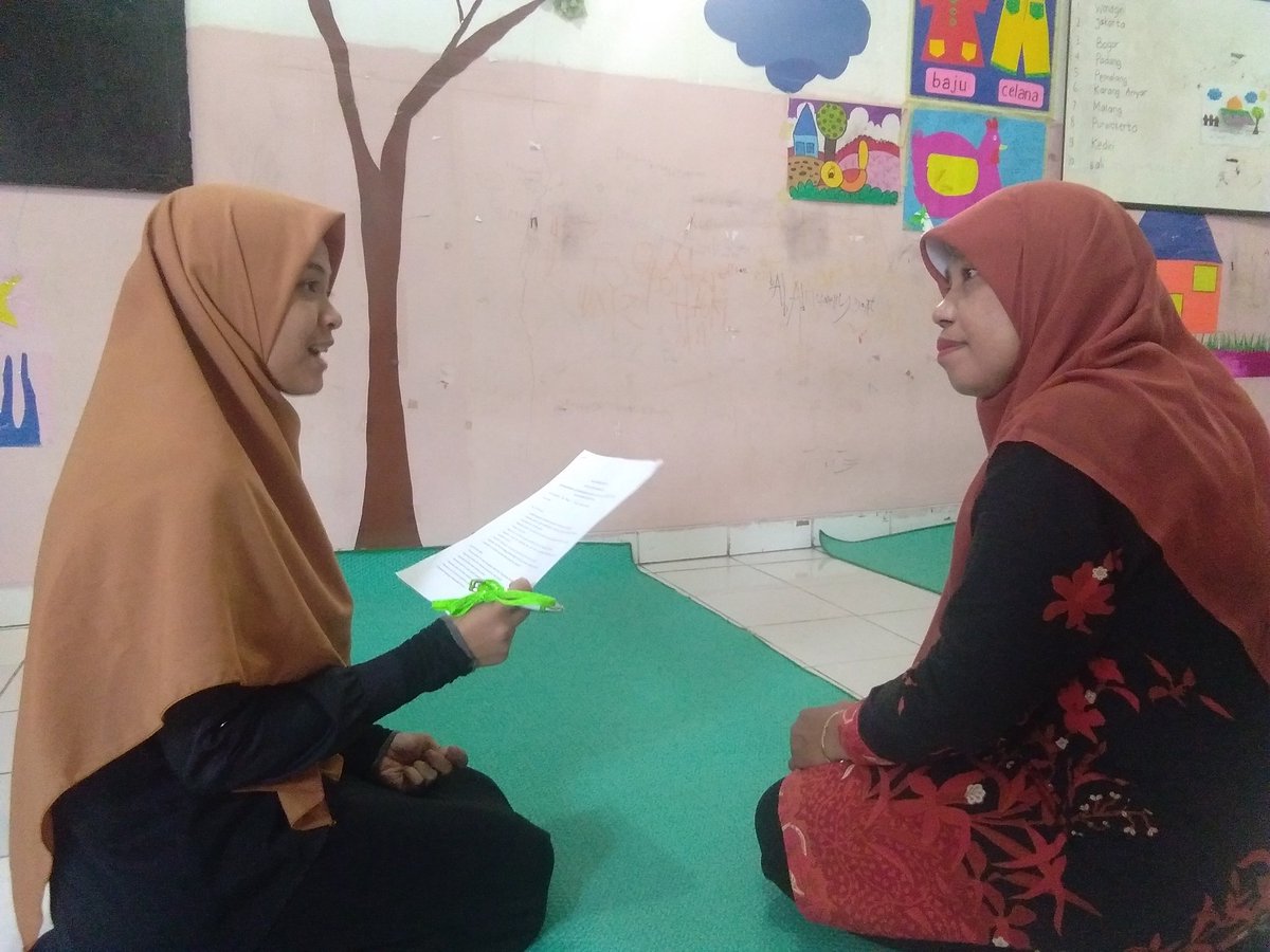 sunuinjkt's tweet photo. Sedang berlangsung wawancara mendalam dengan wakil kepala sekolah TK Salman untuk menggali assessment potensi kebijakan di TK Salman oleh kelompok 2 @Ra3_C @narilamutia @febriantiab https://t.co/qt0Ky1rsT4