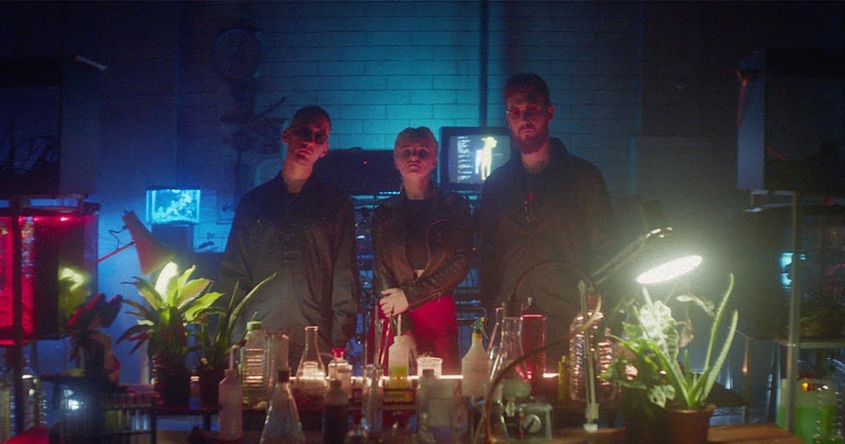 CaesarLiveNLoud's tweet photo. #Clean_Bandit Unveil "Solo" Music Video ft. #Demi_Lovato https://t.co/Bp3tEXSPqQ https://t.co/Mhx2ujd4H0