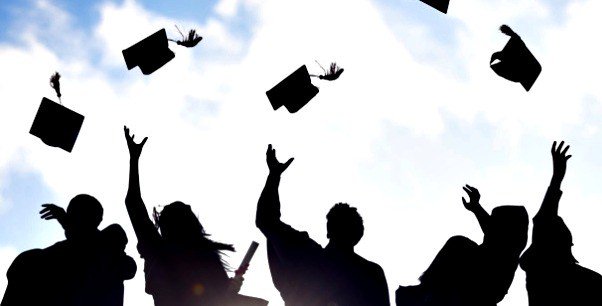 LaComadreEdu's tweet photo. Alerta de Abogacía: AB 1895 y AB 2477 Ayudaría A Los Estudiantes Indocumentados de California https://t.co/u0ZFwHECvP https://t.co/IqVdFS9vlO