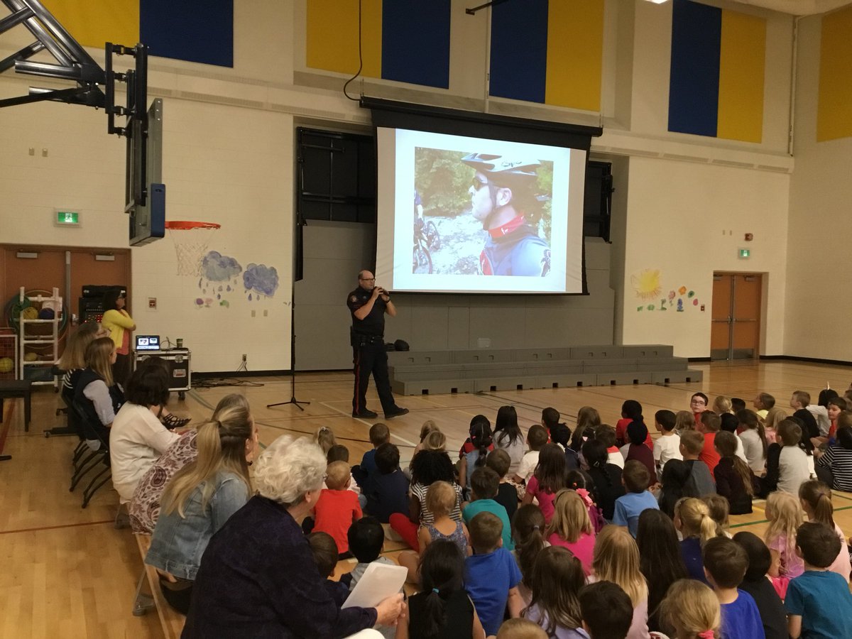 Copperfield106's tweet photo. Students are learning how to be safe when riding their bikes as they participate in wheel week @EverActiveAB  and prepare for bike to school day on Tuesday June 5th @yycbike2school. Thanks Constable Hoard @CalgaryPolice @S4_Calgary ! https://t.co/xjzXj6IGvi