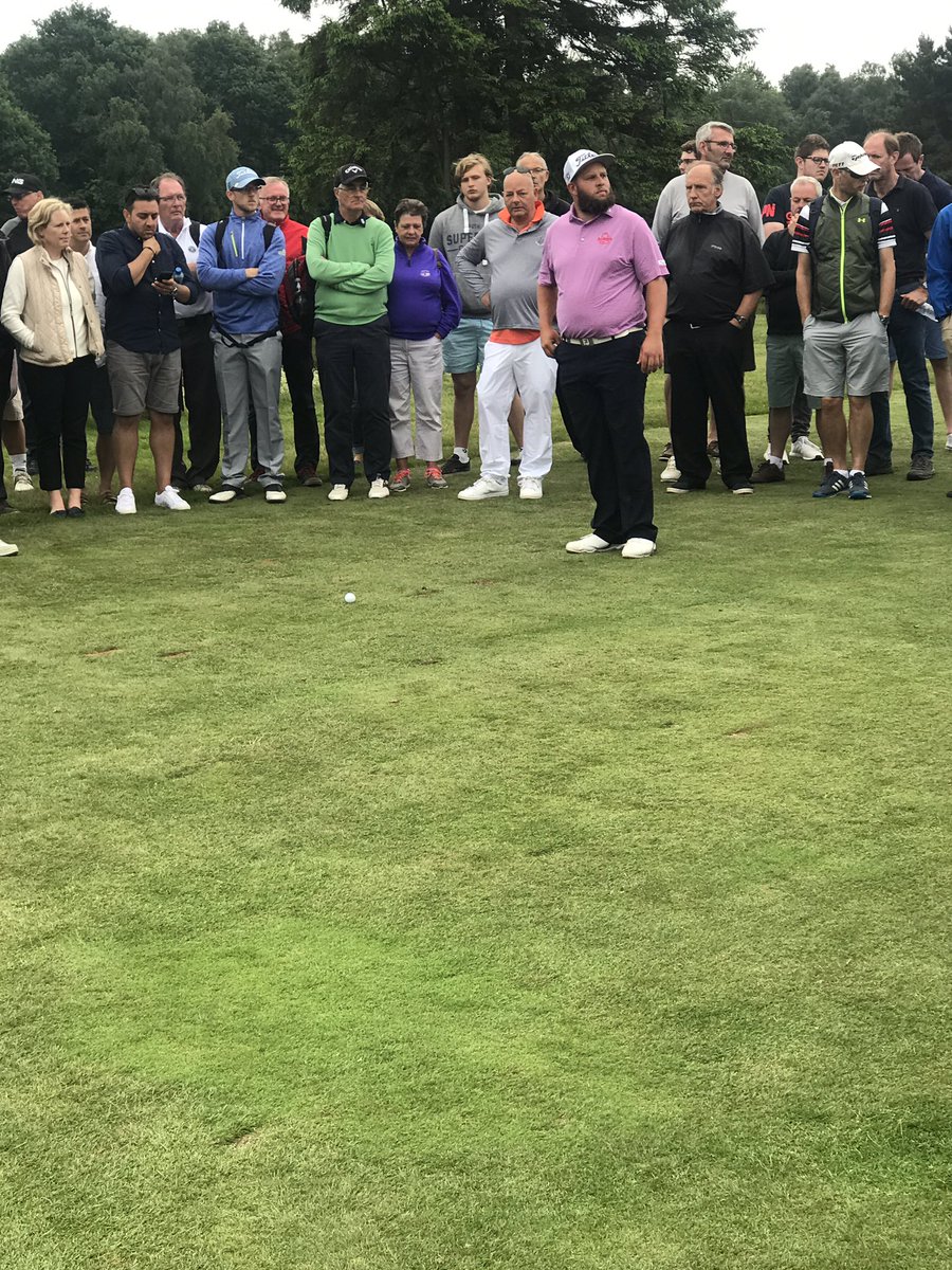 sunday_rh's tweet photo. @BeefGolf well played today champ! Fist bumping the youngsters walking along after this shot. Very humble player. #lad https://t.co/kBtxLVche6