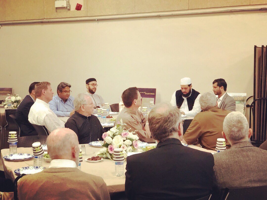 YousefWahb's tweet photo. “Friends of Faith” Iftar dinner last Saturday at Windsor Islamic Association 

Social innovation group of Essex, the United Church of Canada, Windsor interfaith group, new Muslims, politicians and others.

#Windsor
#Ramadan2018 https://t.co/Ct72hpqF0L