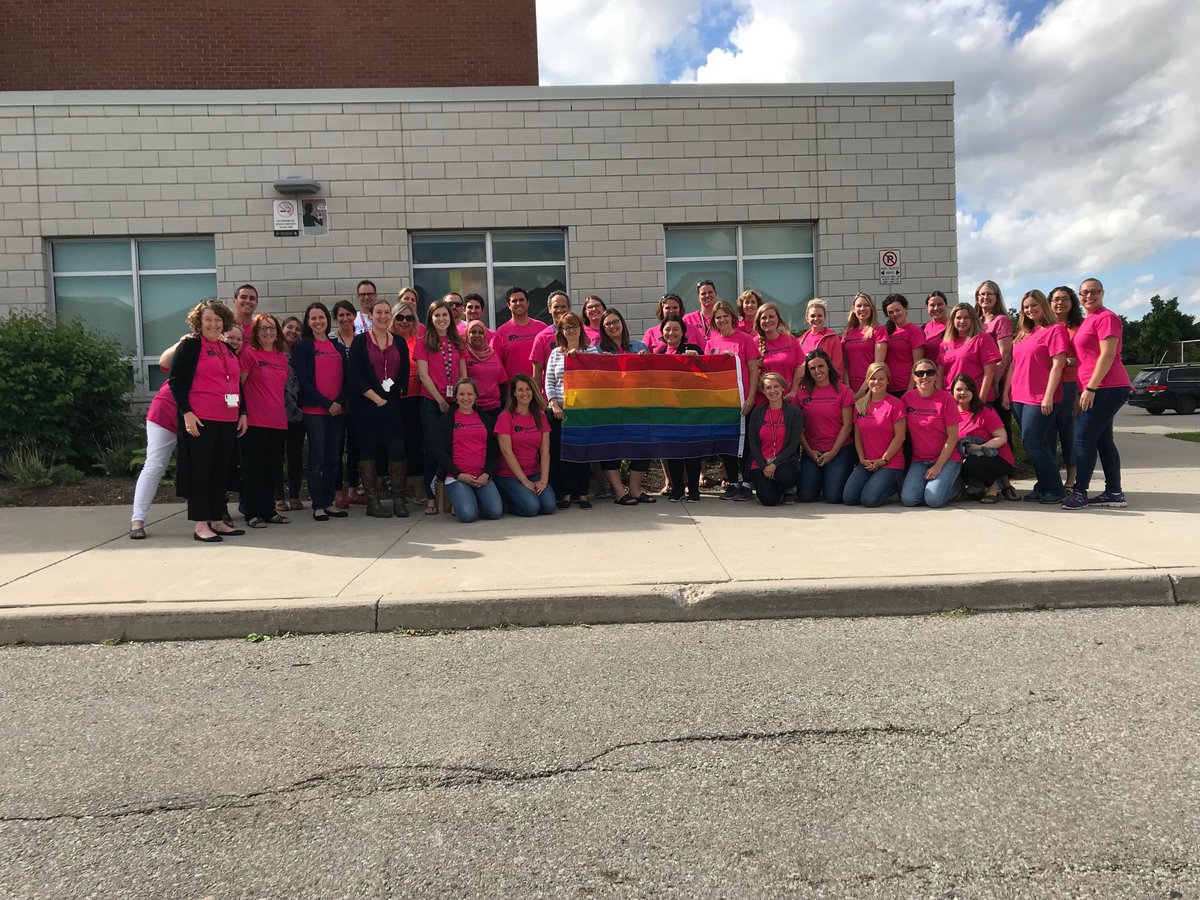 EthelGardinerPS's tweet photo. #choosekind #thegrizzlyway #THISisOURcommunity #lovemyhaltonschool https://t.co/b99Zw8MFZq