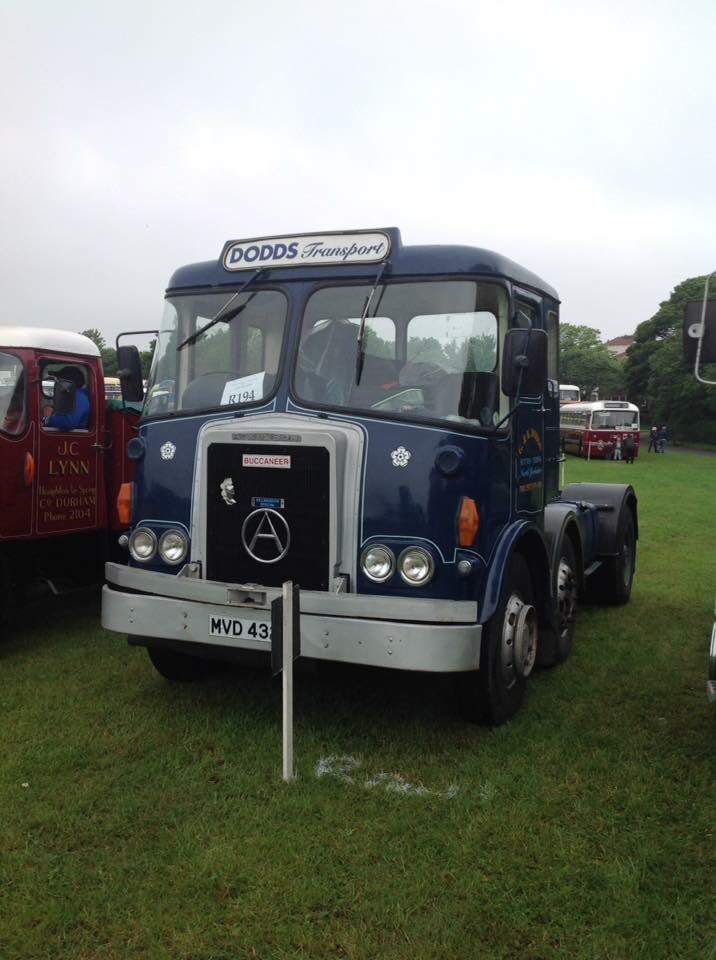 archersremovals's tweet image. Busy weekend for some of our classics, Saturday the Bedford with the Easingwold  Lions and Sunday the Atkinson was on the Tyne tees run #hcvs #tyneteesrun2018 #bedford #atkinson