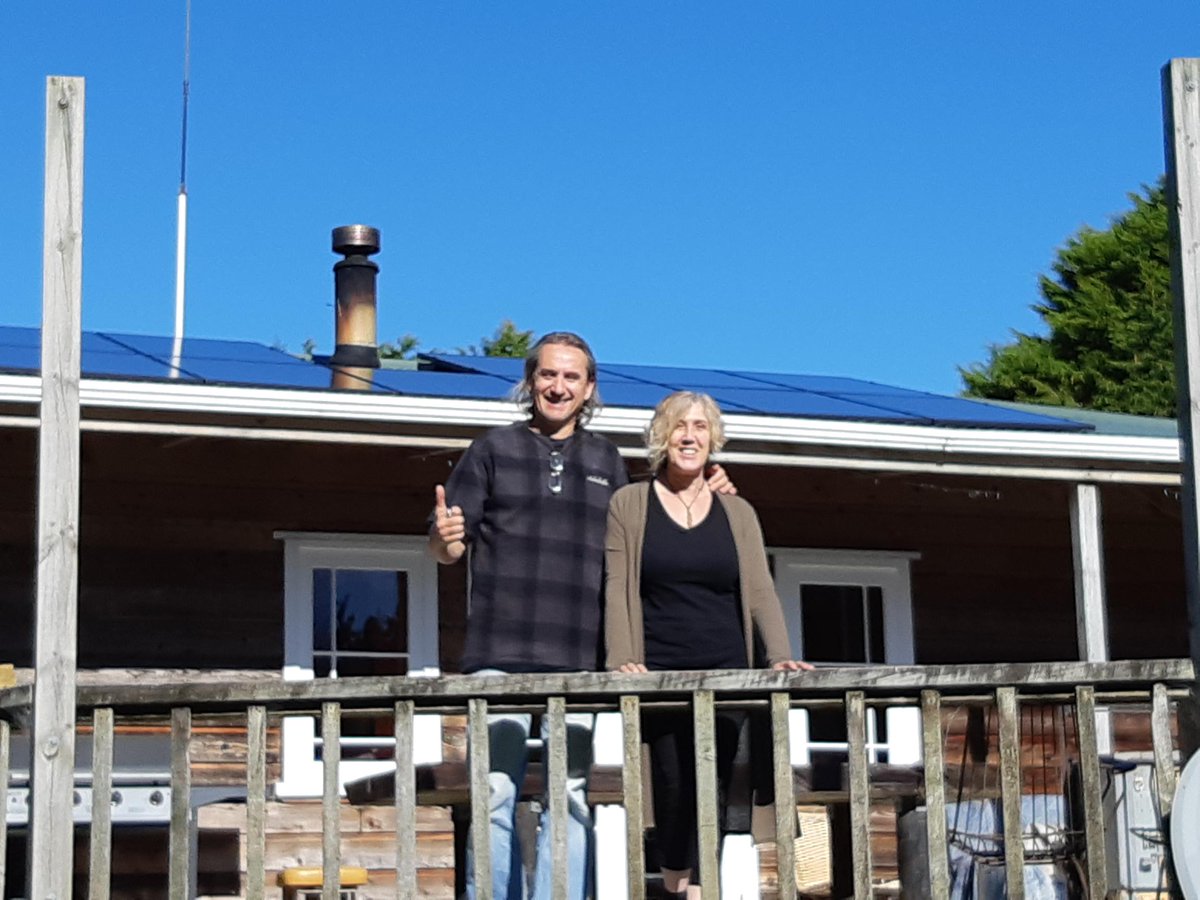 WorldSolarNZ's tweet photo. Another great looking solar PV installation, Takou Bay in the Far North. #sustainability #RenewableEnergy #WorldSolarNZ #solarPV https://t.co/eYEWUGapQU