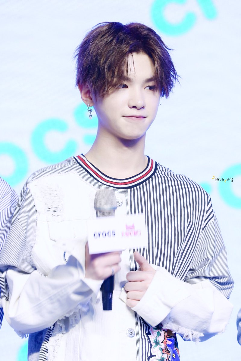 PALPITATEinAPR's tweet photo. 🍃

#Justin #저스틴 #黄明昊 https://t.co/20cdC1kStV