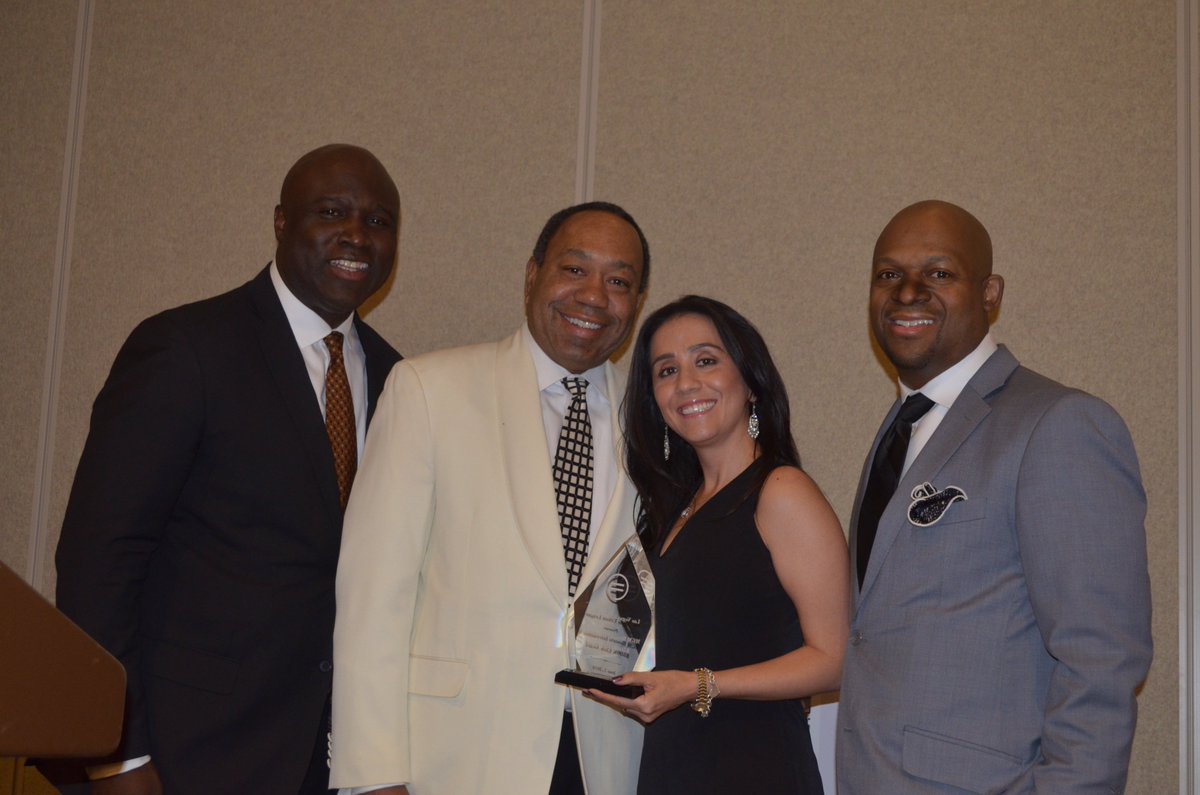 LVUL's tweet photo. The $500K Club Award was presented to MGM Resorts International. Maria Jose Gatti, Executive Director Corporate Philanthropy &amp; Community Engagement, accepted the award. https://t.co/SHZcqb6wlT
