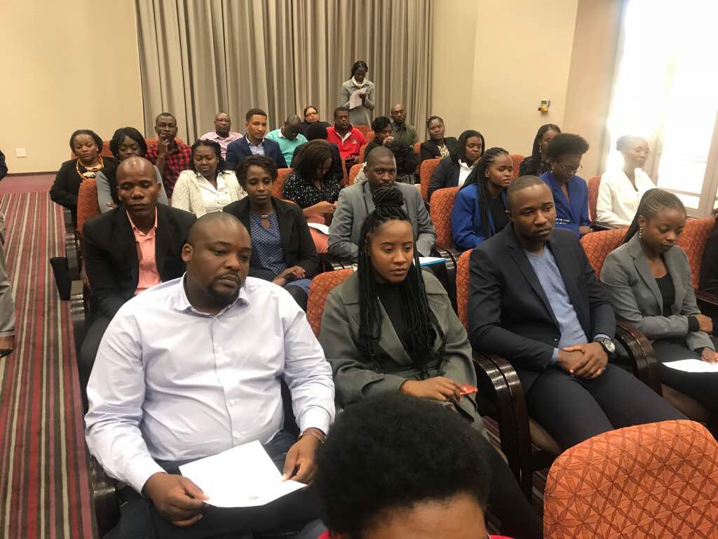 daisrym's tweet photo. Youth representatives had opportunity to engage former President of Liberia, H.E. Ellen Johnson-Sirleaf in an instructive dialogue on “Leadership and Governance in Africa.” Honoured to moderate discussion between the young of this Republic &amp; one of Africa’s outstanding Daughters. https://t.co/U1iEvJSmWH