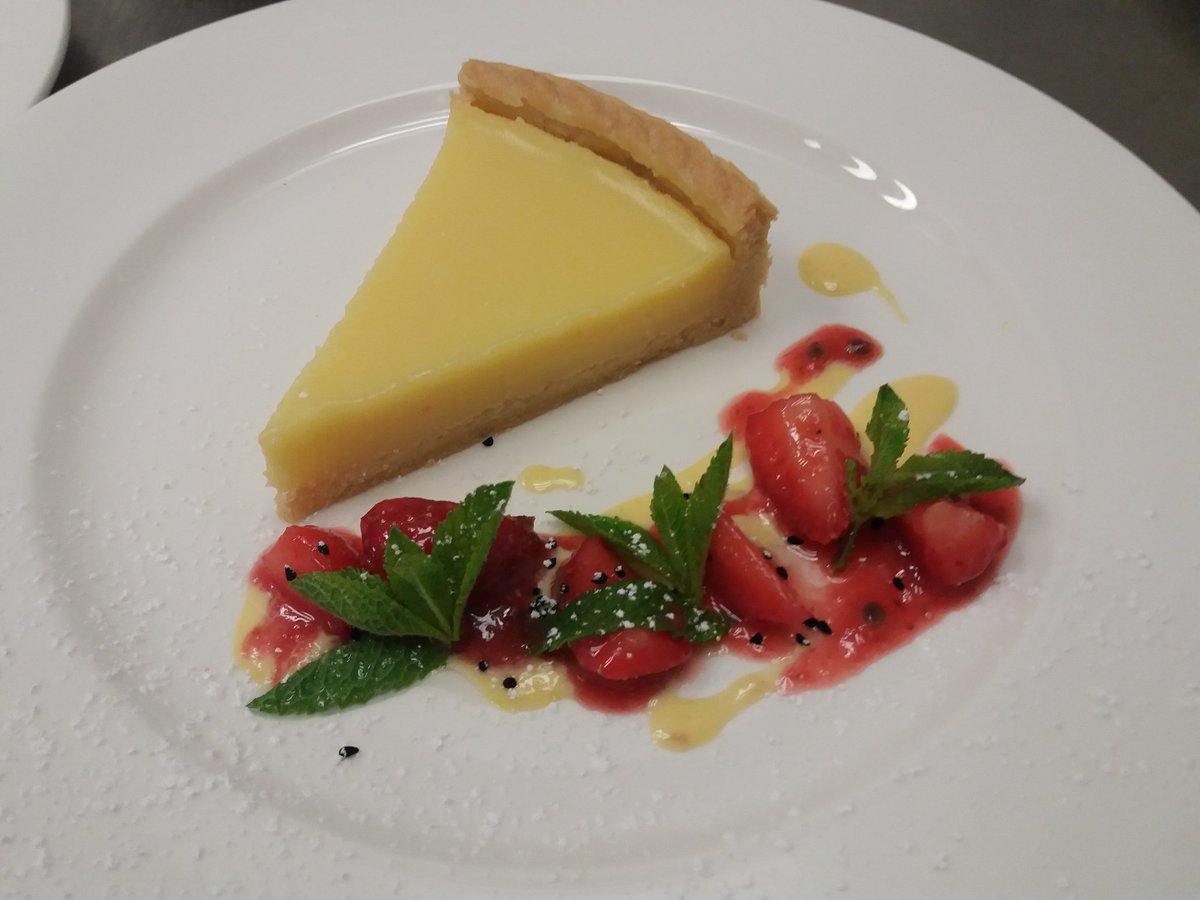 mistajay63's tweet photo. Yet more amazing food! @amystephanie555 @RachelJay262 @ExtShetty @ChefRhys @ThtGuy_Tristan @AngelHillFood @jessey1965 https://t.co/oPYqWoT8MB