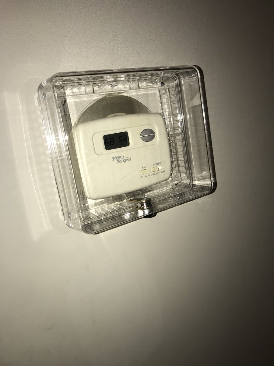 breezy_dink's tweet photo. Last night I dared my sister to turn the thermostat down to 50 degrees after my parents went to sleep.... this is what I came home to today 😂 https://t.co/fAFVxyriNj