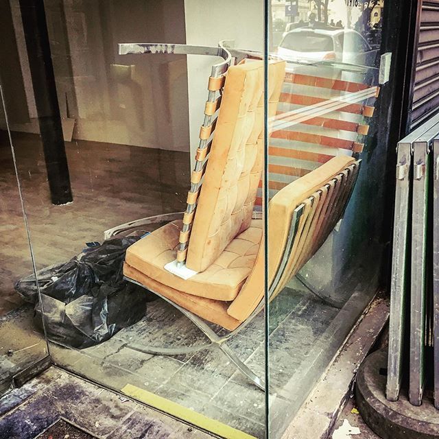 alexisfleisig's tweet image. Street trash
#barcelonachair #midcenturymodern #miesvanderrohe ift.tt/2JsTCjG