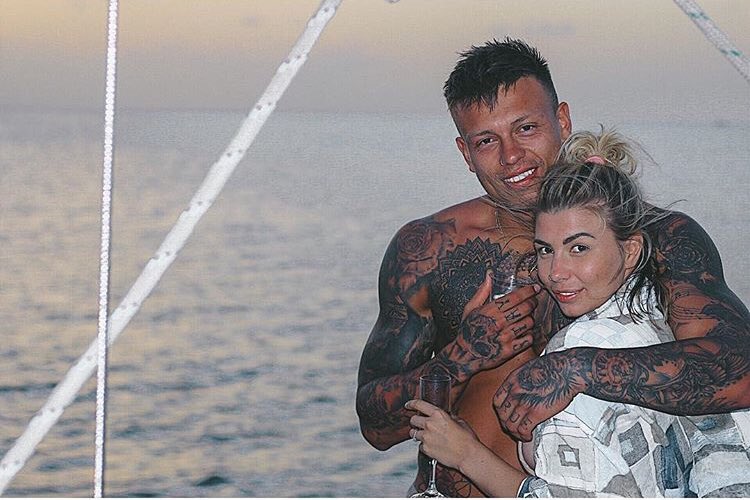 DunnettRosy's tweet photo. No matter how hard #loveisland tries nobody’s gonna compare to these two flames @ab_bowen07 and @OliviaDBuck 🔥Xx https://t.co/7BJQ2WjfHi