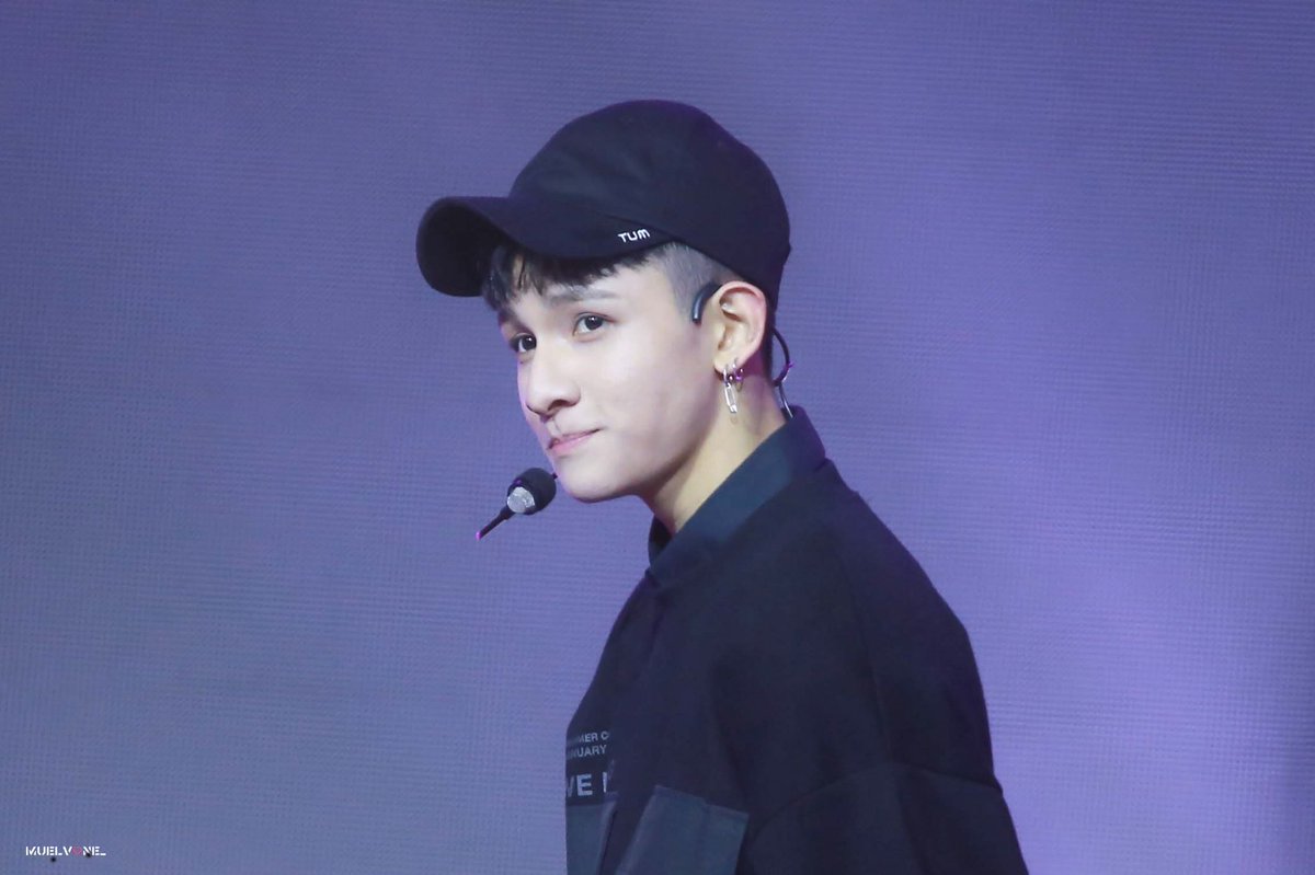 Muelvone's tweet photo. 180506 Simply K-pop in 양구

@bravepunch0117 
#사무엘 #kimSamuel #SAMUEL_ONE #Samuel #ONE https://t.co/Nl93zBgl4R
