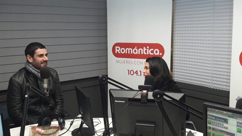 Conversando con <a href="/MelendiOficial/">Melendi Oficial</a> en <a href="/Radio_Romantica/">Radio Romántica</a> 💖