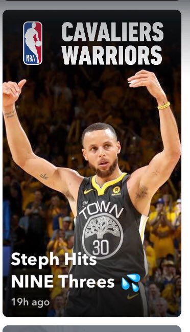 XxSmokez's tweet photo. What wrong did he do to you? Don’t hate the man he is doing his best. Much love bro @StephenCurry30 https://t.co/x9GxEBxQzw