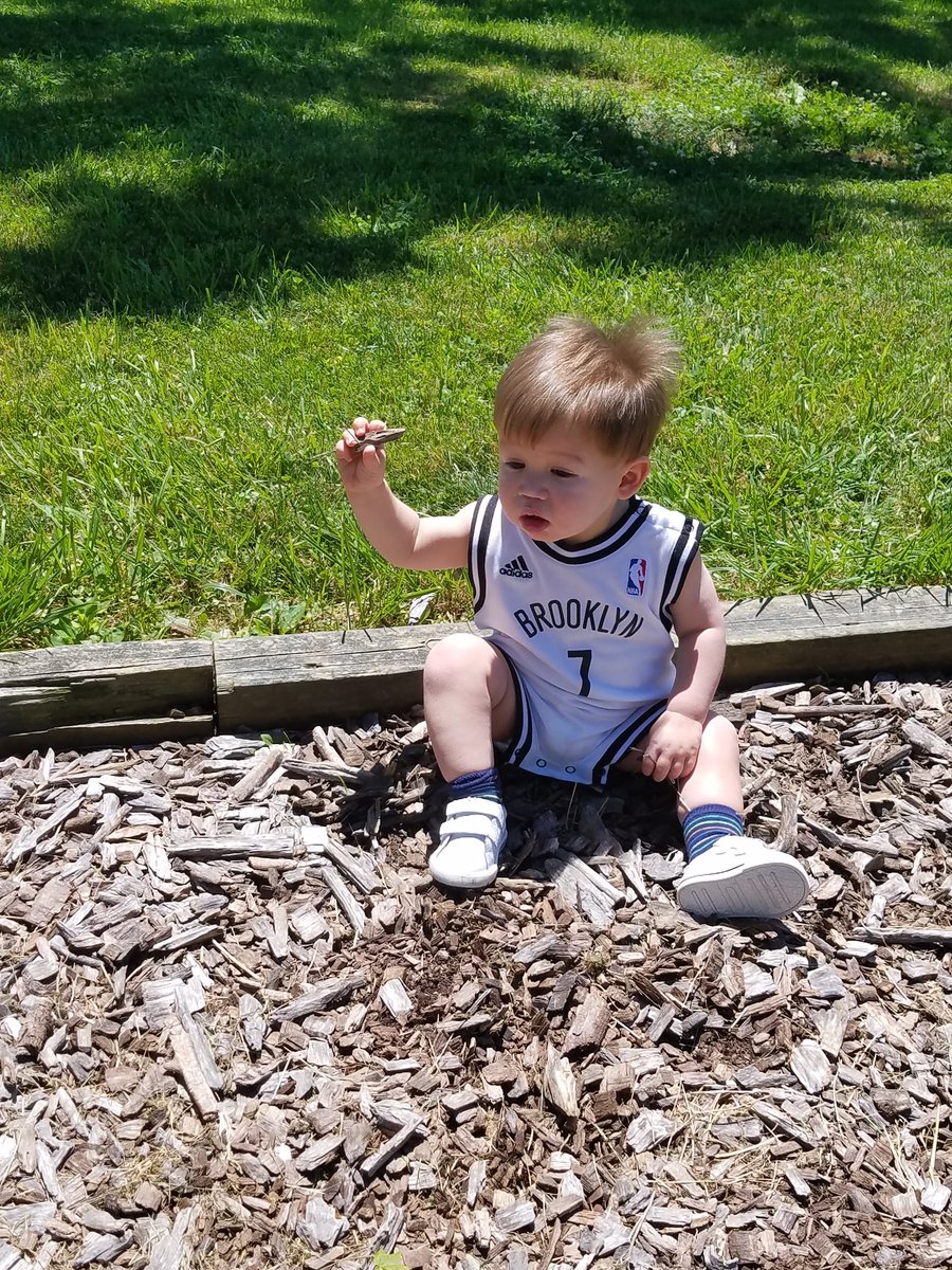 the_lin_dynasty's tweet photo. @JLin7 Meet the newest J.Lin (James) repping the Brooklyn Nets. All he needs is the requisite man-bun. #LinfortheWin https://t.co/480vEVEZLJ