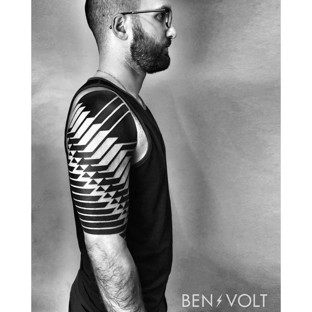 benvolttattoo's tweet photo. Finished this abstract spiraling geometric piece for Michael. The first in a pair of matching half sleeves. Thanks for sitting like a real champ, and for being so great! :) #benvolt #blackwork #form8tattoo https://t.co/uXfPfJ7vJr