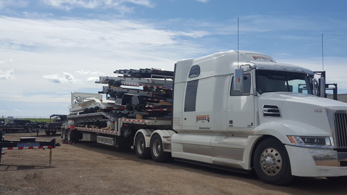 4cstrailers's tweet image. Thanks to Howes for getting our trailers here safe and sound this morning! 
#LoadTrail #Howes #HotShot #trailer #forsale #trailersales #sale