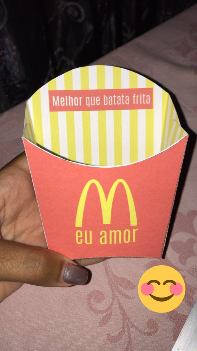 InLoveDecor's tweet photo. Melhor que batata frita.. Surpreenda a sua cara metade com pequenos detalhes ☺️  #LigueJá e faça a sua encomenda 👍🏼 https://t.co/P0pxELjMuS
