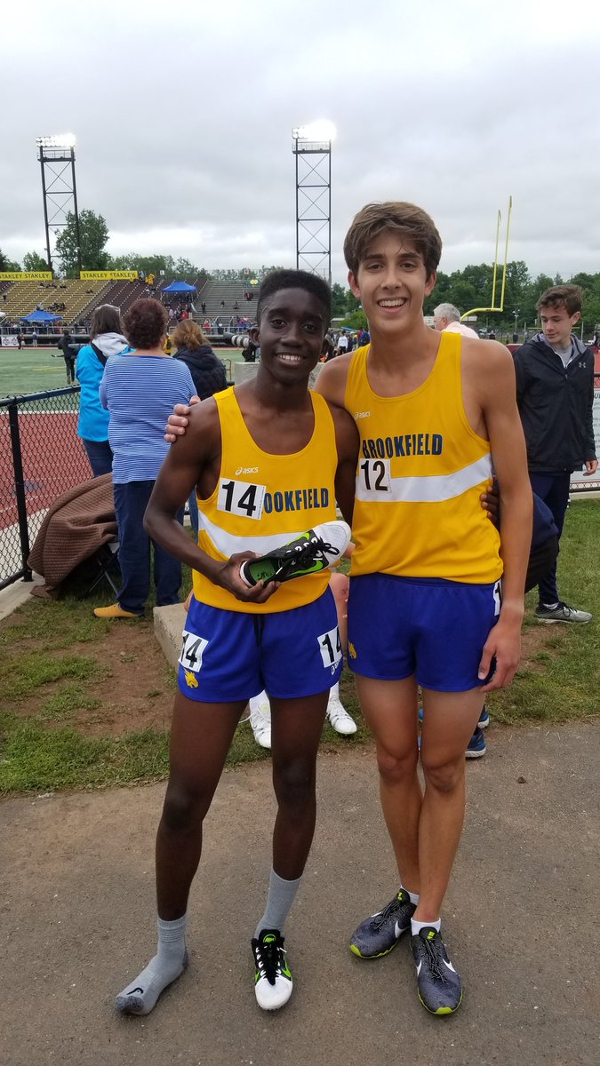 CoachHuling's tweet photo. Jadon Parris(without 1 shoe) and Stephen Finck finished strong in the 3200. Juliet Bussell ran a PR in the 3200. Emma Mangold PRs in the Javelin throw as well! #GreatFinishToTheSeason #StateOpens https://t.co/32X55BH3Rp