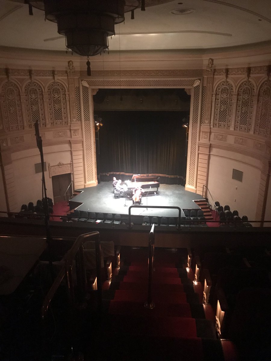 AstoriaMusFest's tweet image. Sergey, Cary &amp;amp; Ilya performing for happy hour! #AMF2017