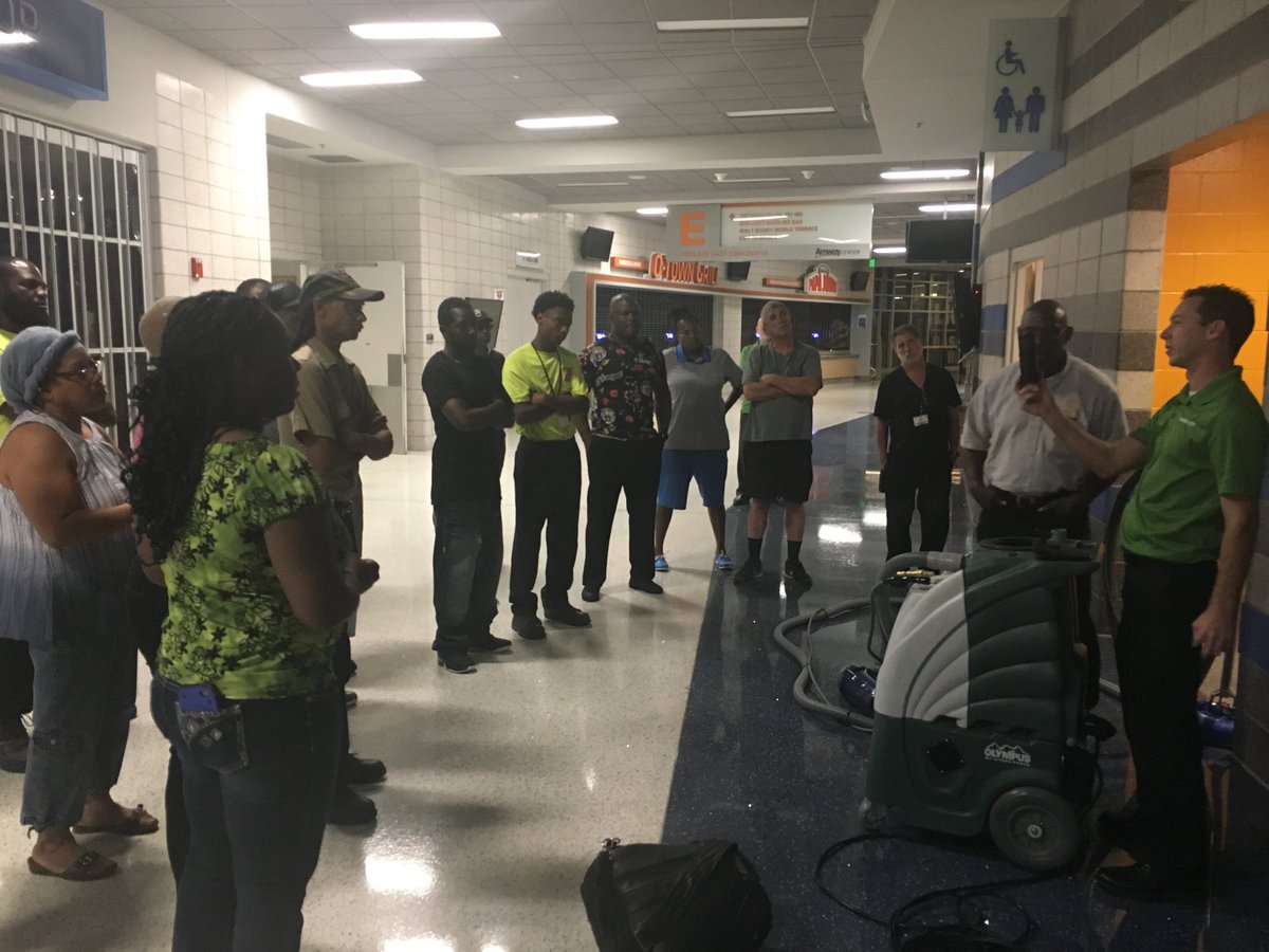 GEMSupplyCo's tweet photo. Josh educating the crew At local arena. #GEMClean #2M2N https://t.co/QN6DHz1ofL