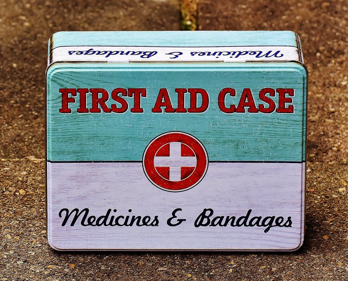 Do you have an emergency kit for your home? How about your car? What is in your kit(s)? What do you think is the most important item to have in your kit? 

Here is a link to a Preparedness Tip Sheet provided by the National Safety Counsel: ow.ly/rDYY30kkWPy