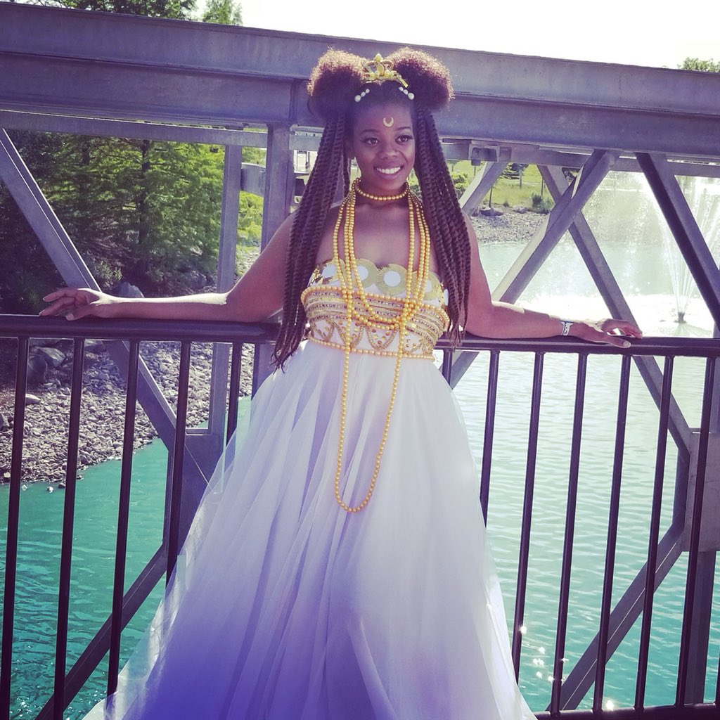 Kiss a Frog Cosplay🎃✨ tweet media