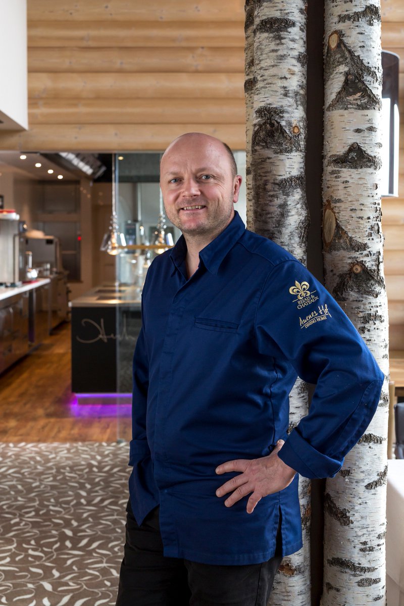 Read our exclusive interview with Italian 🇮🇹 Chef Heinrich Schneider of two Michelin starred ⭐⭐ Terra – The Magic Place 🍴 which is nominated for 3 award categories at the Love Italian Life 2018 Awards on October 11th in Dublin loveitalianlife.com/heinrich-schne…