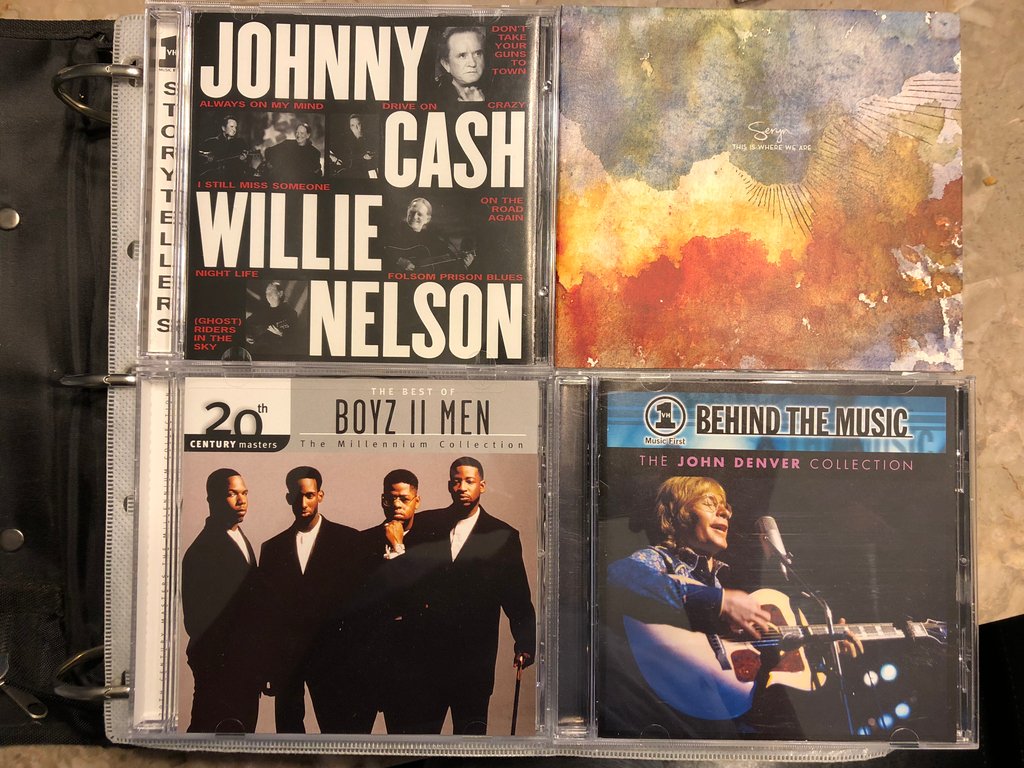 jonaslarkin's tweet photo. Packing to move stinks. But it stinks less when you find your old CD collection. https://t.co/kPuRtVMgGK