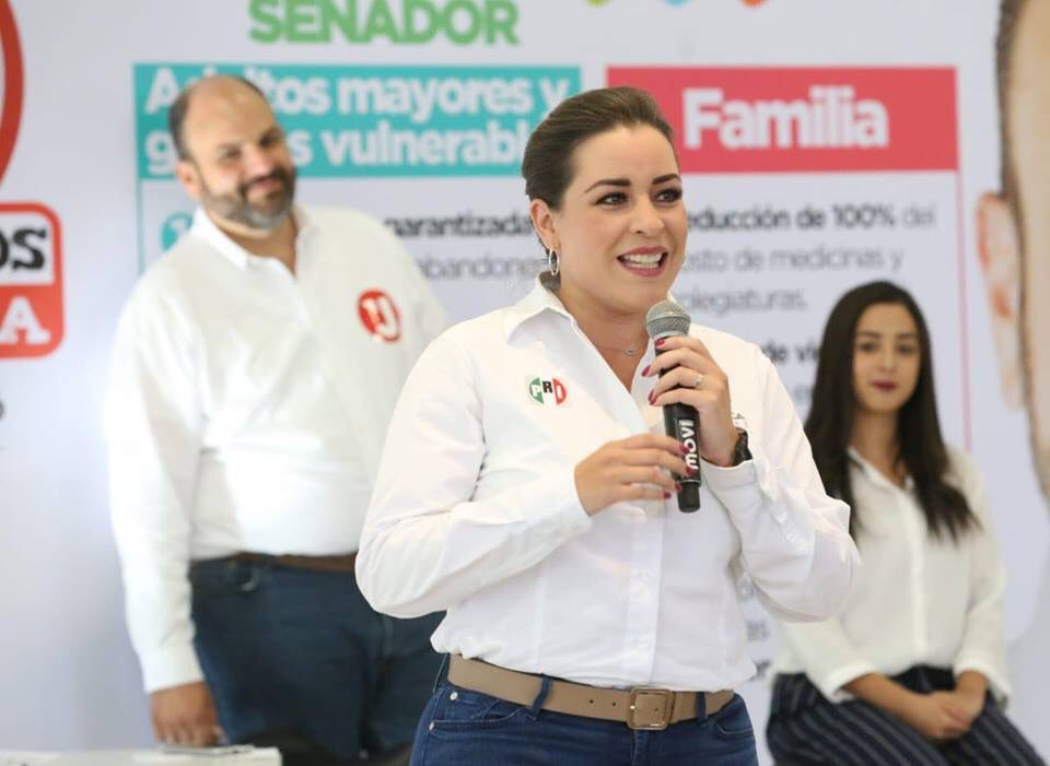 Veronica_mtz's tweet photo. #EncuentroConJóvenes junto a @jericoabramo presentando 4x4 compromisos por Coahuila:
-Educación preparatoria y superior garantizada.
-Becas primer empleo y transporte.
-Créditos para que inicien su propio negocio. 
#AvanzarContigo 
#VeroYJericóSenadores
#4x4CompromisosPorCoahuila https://t.co/Gc69ORbGhN