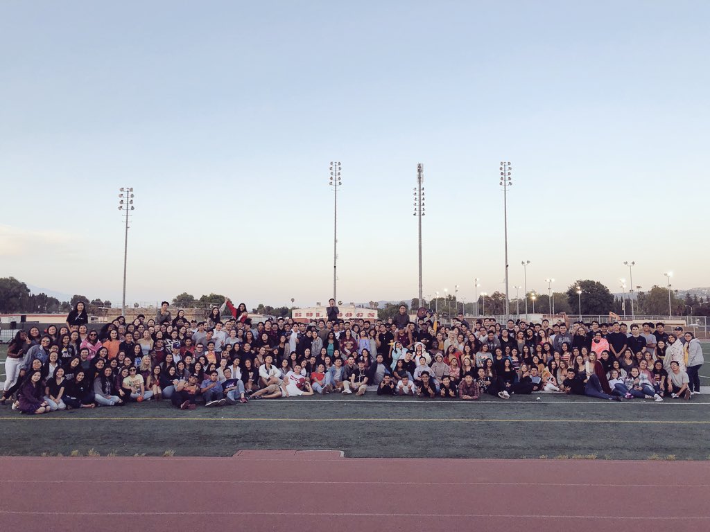 WCHSASB's tweet photo. 3️⃣ days until Graduation! #westcovinaclassof2018 #seniorsunset https://t.co/XioISyeh4c