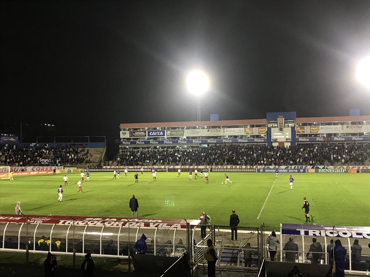 SigaECBahia's tweet photo. Paraná vence o Fluminense e encerra jejum de mais de 10 anos na Série A https://t.co/ytz9gGdcs6 https://t.co/NAamTSd4Qc