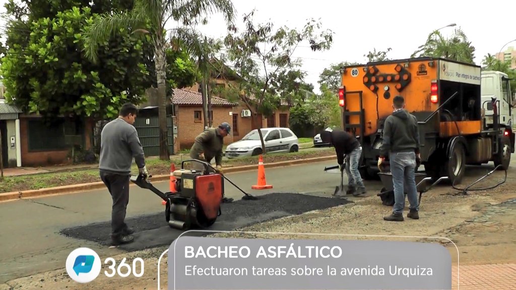 pinky_enriquez's tweet photo. #Posadas360 #Noticias
🔹Obras de bacheo asfáltico sobre la avenida Urquiza desde Tomás Guido hasta Corrientes.
🔹Dengue: Operativos de prevención y concientización en los barrios.
🔹Impulsan el fortalecimiento de emprendimientos locales.
▶️ https://t.co/mUqJO5sA3U https://t.co/vqkyhu1crp