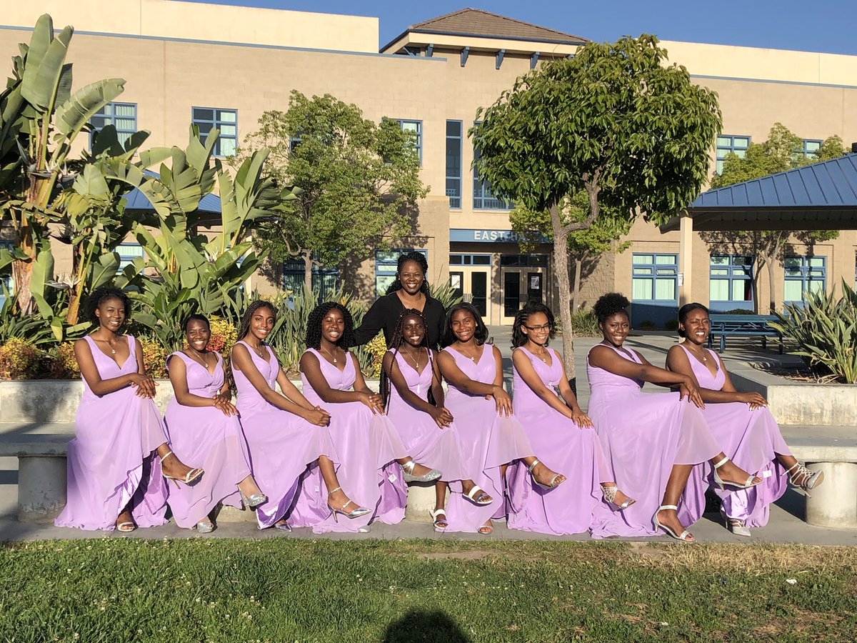 ShondaBurrus's tweet photo. End of the year BCRS banquet was phenomenal.  I’m so proud of these girls!🌹 https://t.co/4QNyfx9jFg