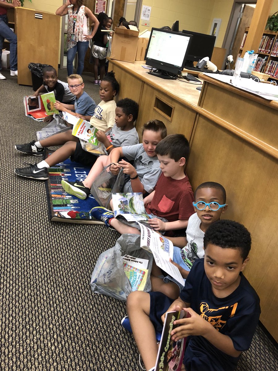 LBNELibrary's tweet photo. Thanks to our R2 Ready to Read Program we got some great new books...and we canβt even wait until summer to read them!πβ€οΈπ#lbne #beeslovebooks #R2ReadyToRead #richlandtwo https://t.co/1xVnQiqPFp