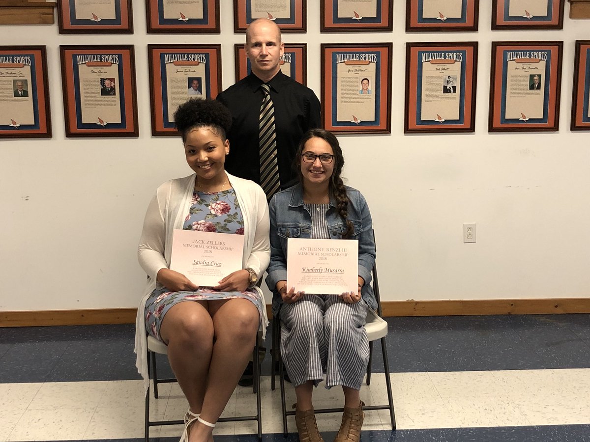 5th Annual Thunderbolt Club Scholarship Awards Banquet!! Great time tonight. Thanks to the Thunderbolt Club we gave out 25 different scholarships tonight ($500 each)!! <a href="/ACPressMcGarry/">Michael McGarry</a> <a href="/McGurkSports/">Tom McGurk</a> @ACPressMelhorn