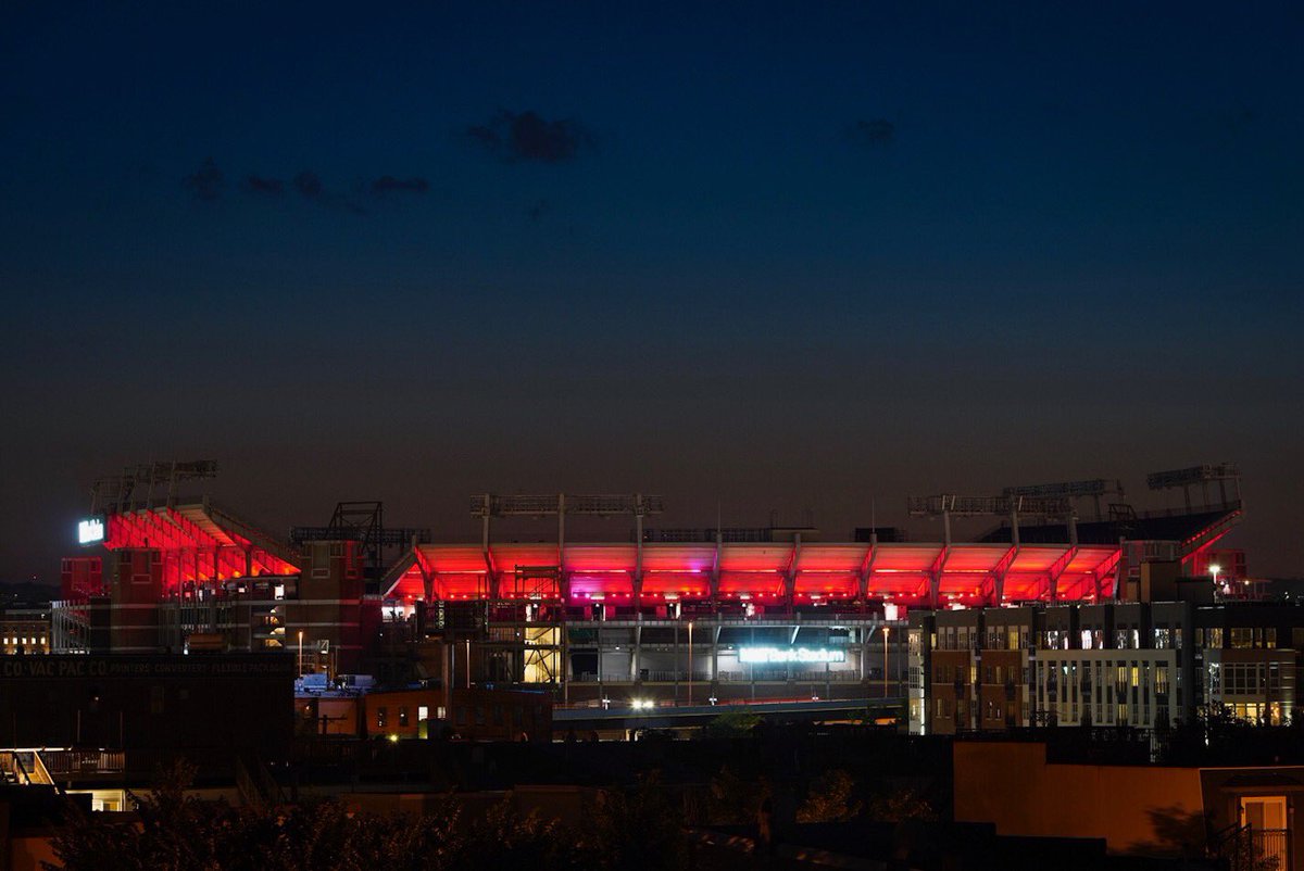 Ravens's tweet photo. Amazing start tonight, @Capitals. 

We turned M&amp;T Bank Stadium red as Baltimore cheers you on. 

Finish strong! #ALLCAPS https://t.co/wqosox8Ggq